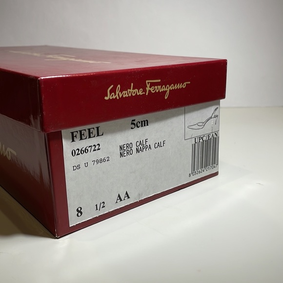 Salvatore Ferragamo Navy Pumps - Picture 5 of 5